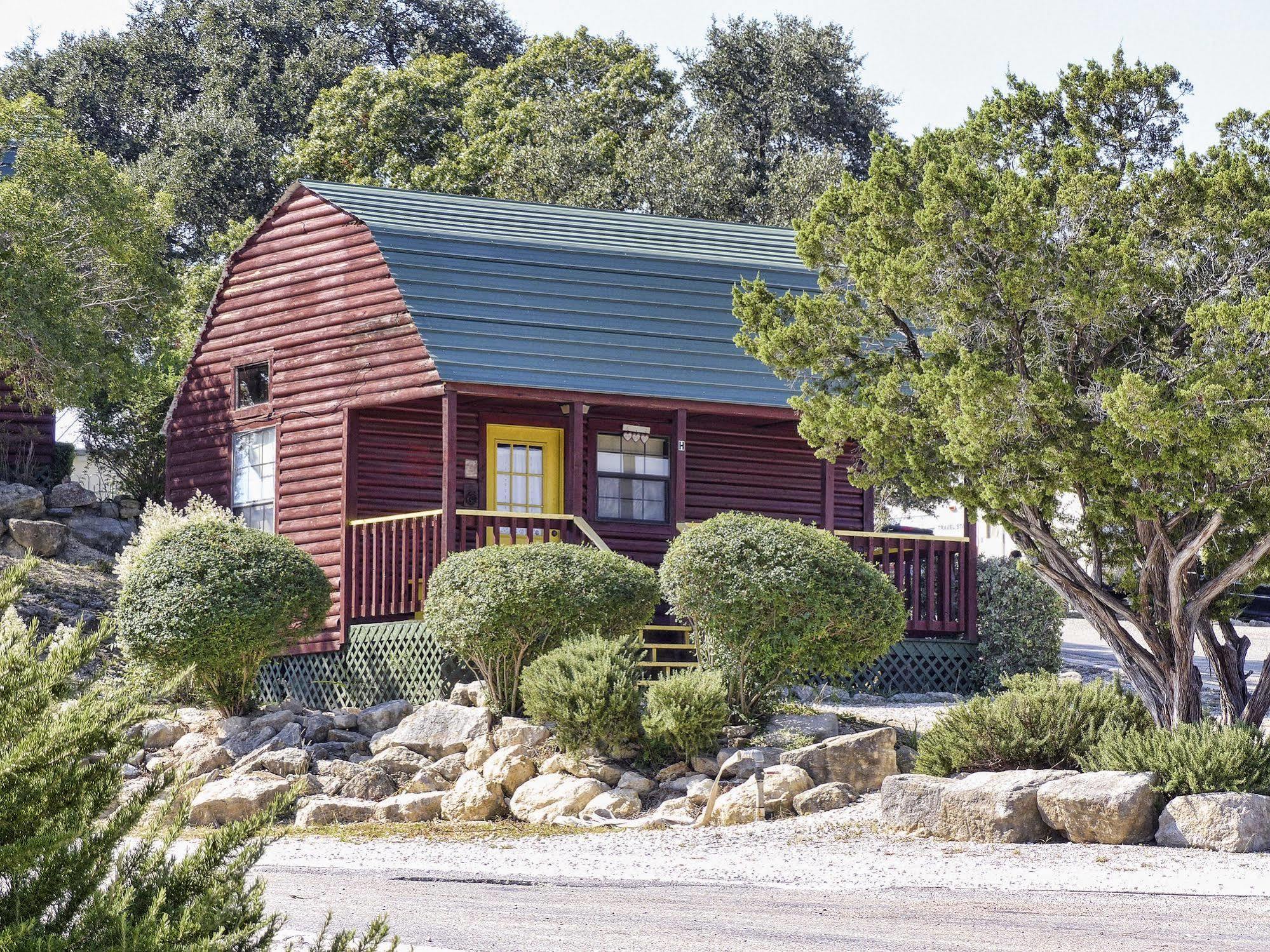 Top Of The Hill Rv Resort & Cabins Waring Exterior foto