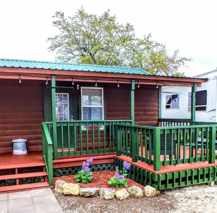 Top Of The Hill Rv Resort & Cabins Waring Exterior foto